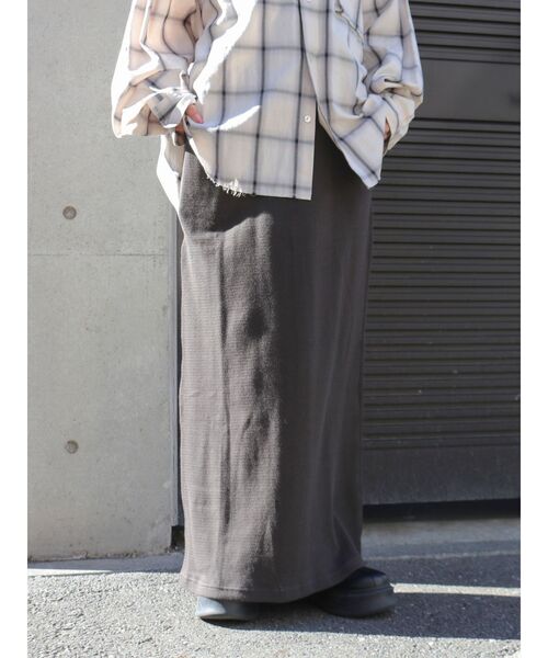 Ungrid（アングリッド）の「FAITH別注 アイラインラフスカート（スカート・レディース・チャコールグレー/その他1/アイボリー・FREE）」の3枚目の写真