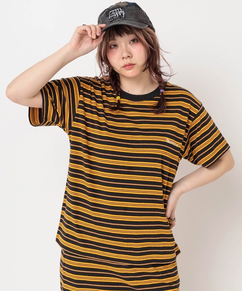 RNA(アールエヌエー)の「M2646 マルチボーダーレギュラーT(Tシャツ/カットソー・レディース・ブラック/レッド/グリーン・MEDIUM)」の4枚目の写真