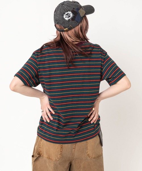 RNA(アールエヌエー)の「M2646 マルチボーダーレギュラーT(Tシャツ/カットソー・レディース・ブラック/レッド/グリーン・MEDIUM)」の8枚目の写真