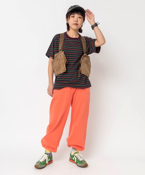 RNA(アールエヌエー)の「M2646 マルチボーダーレギュラーT(Tシャツ/カットソー・レディース・ブラック/レッド/グリーン・MEDIUM)」の15枚目の写真