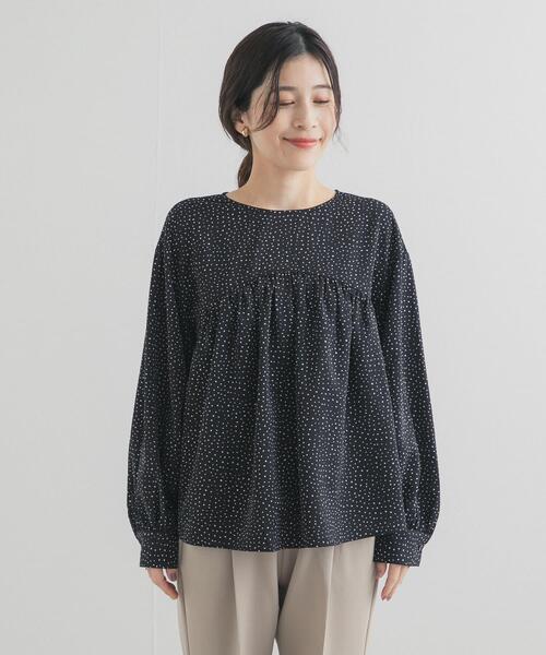 URBAN RESEARCH DOORS(アーバンリサーチドアーズ)の「ドットギャザーブラウス | オフィスカジュアル/通勤/お仕事/セレモニー/オケージョン(シャツ/ブラウス・レディース・ネイビー/ブラック・FREE)」の13枚目の写真