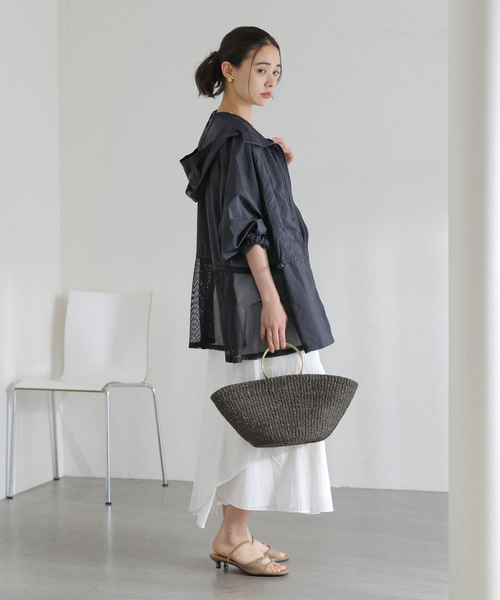 La TOTALITE（ラトータリテ）の「【洗える】Mewl / ミュール シアーUVカットパーカー（マウンテンパーカー・レディース・ブラック/ホワイト/ベージュ・FREE）」の15枚目の写真