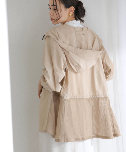 La TOTALITE（ラトータリテ）の「【洗える】Mewl / ミュール シアーUVカットパーカー（マウンテンパーカー・レディース・ブラック/ホワイト/ベージュ・FREE）」の12枚目の写真