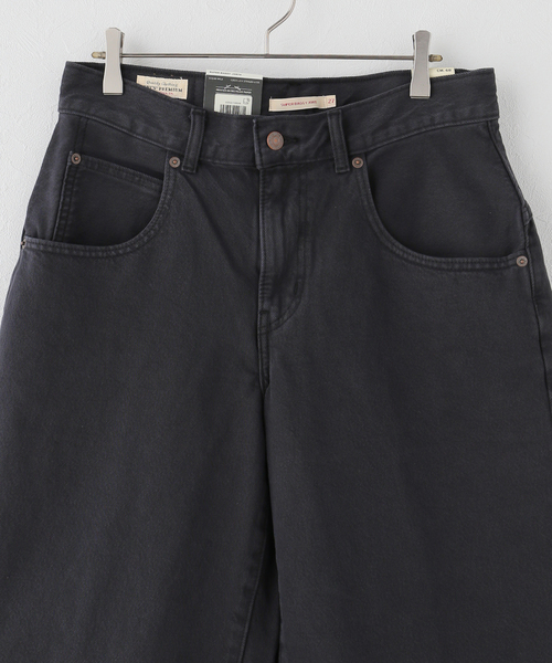 Levi's（リーバイス）の「【LEVI’S/リーバイス】 SUPER BAGGY JORT（その他パンツ・レディース・ブラック・28/27）」の3枚目の写真