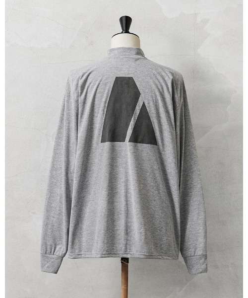 MILITARY(ミリタリー)の「リメイク 実物 新品 デッドストック 米軍 リメイク IPFU ARMY ロングスリーブTシャツ ジップネック(Tシャツ/カットソー・メンズ・グレー・SMALL/MEDIUM/LARGE/X-LARGE)」の3枚目の写真
