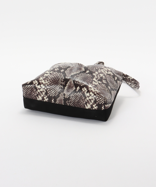 MANU ATELIER（マニュ アトリエ）の「【MANU ATELIER/マニュ アトリエ】ROMY POUCH（クラッチバッグ・レディース・その他・FREE）」の4枚目の写真