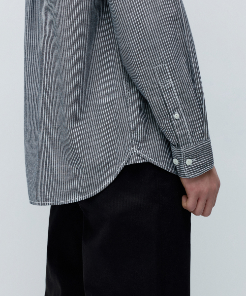 MUSINSA STANDARD（ムシンサスタンダード）の「ストライプワークシャツ [ダークネイビー/ストライプ]（シャツ/ブラウス・メンズ・その他・SMALL/MEDIUM/LARGE/X-LARGE/2XL）」の2枚目の写真