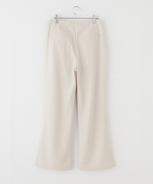 U by SPICK&SPAN(ユーバイスピックアンドスパン)の「le/ル DRAWSSTRING EASY PANTS(スラックス・レディース・ベージュ・SMALL)」の7枚目の写真