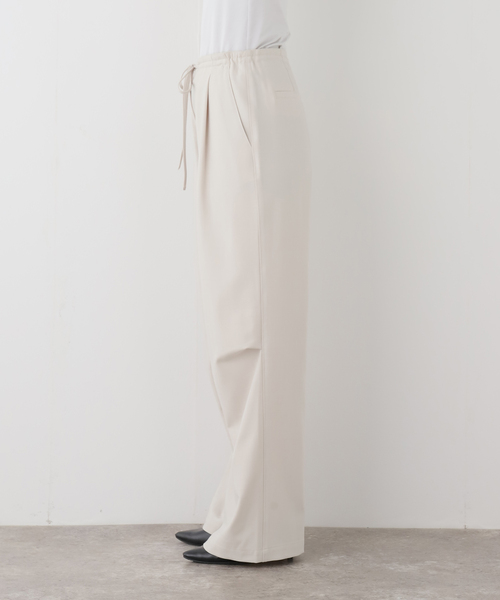 U by SPICK&SPAN(ユーバイスピックアンドスパン)の「le/ル DRAWSSTRING EASY PANTS(スラックス・レディース・ベージュ・SMALL)」の11枚目の写真