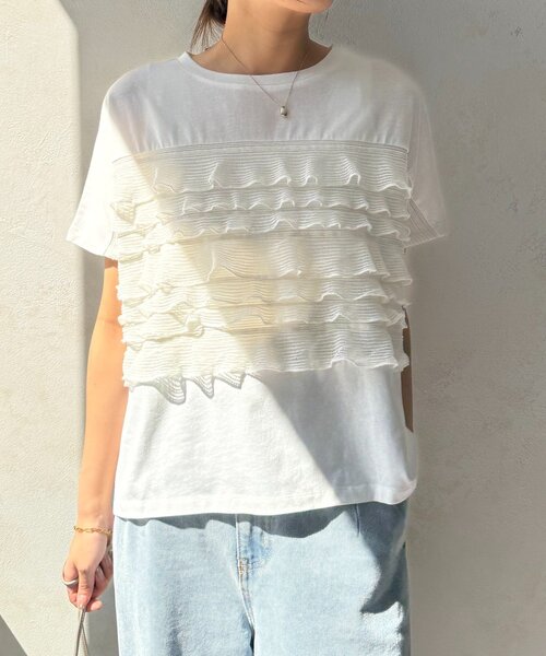 Jena espace merveilleux（ジェナ　エスパスメルヴェイユ）の「【一枚で着映える】シアーフリルカットソー（Tシャツ/カットソー・レディース・ブラック/オフホワイト/チャコールグレー・FREE）」の6枚目の写真