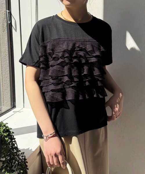 Jena espace merveilleux（ジェナ　エスパスメルヴェイユ）の「【一枚で着映える】シアーフリルカットソー（Tシャツ/カットソー・レディース・ブラック/オフホワイト/チャコールグレー・FREE）」の12枚目の写真
