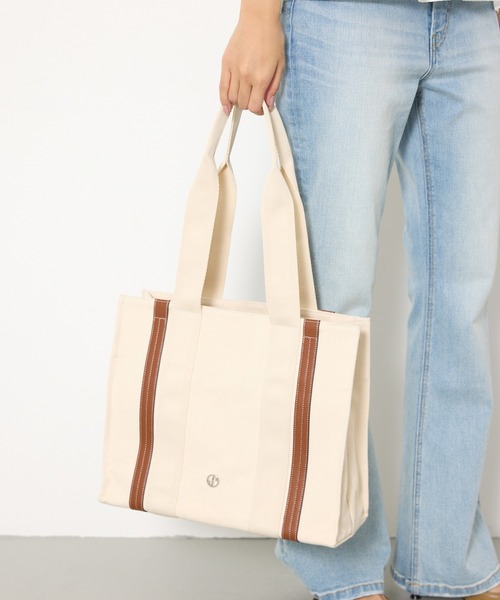 SLY(スライ)の「THONG TRIMMED CANVAS BAG トングトリムドキャンバスバッグ(トートバッグ・レディース・アイボリー/ブラック・FREE)」の1枚目の写真