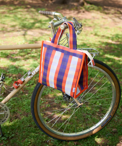 journal standard Furniture (ジャーナルスタンダードファニチャー)の「COOLER BAG S クーラーバッグ(トートバッグ・レディース・ブラック/パープル・FREE)」の1枚目の写真