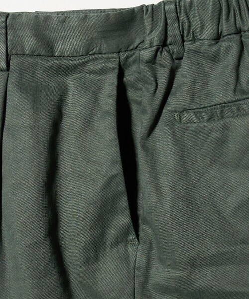 UNITED ARROWS（ユナイテッドアローズ）の「＜DEVORE＞ハーフギャザー チノ ショーツ（その他パンツ・メンズ・ダークブラウン/オフホワイト/オリーブ・48/50/46/44）」の10枚目の写真