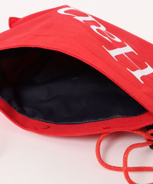 HANES（ヘインズ）の「【Hanes】フラッグデザインサコッシュ 60334804 TCP（ショルダーバッグ・レディース・レッド/ブラック・FREE）」の5枚目の写真