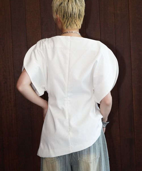 chuclla(チュクラ)の「アシンメトリーボリュームスリーブトップス chw26s297(Tシャツ/カットソー・レディース・ホワイト/ブラック・M/L)」の8枚目の写真