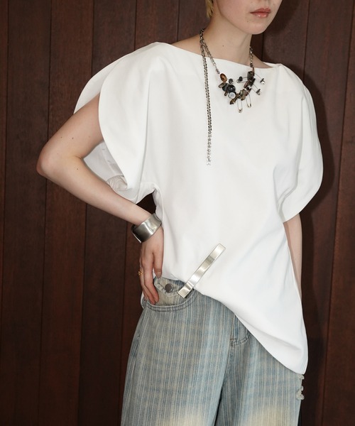 chuclla(チュクラ)の「アシンメトリーボリュームスリーブトップス chw26s297(Tシャツ/カットソー・レディース・ホワイト/ブラック・M/L)」の7枚目の写真