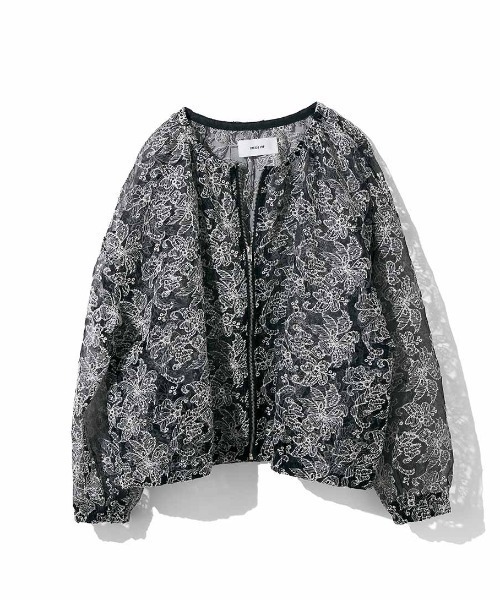 MEDE19F（メデジュウキュウ）の「ＭＥＤＥ１９Ｆ　オーガンジー刺繍シアーブルゾン〈ブラック×オフホワイト〉（その他アウター・レディース・ブラック×ホワイト・LL/L/M）」の9枚目の写真