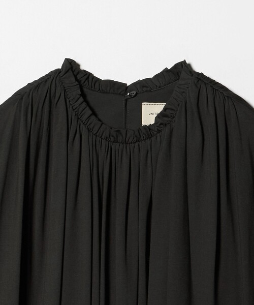 UNITED ARROWS(ユナイテッドアローズ)の「天竺 ギャザー バルーン カットソー(Tシャツ/カットソー・レディース・ブラック/ダークグレー/オフホワイト・FREE)」の16枚目の写真