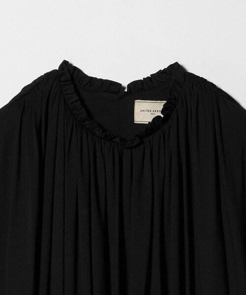 UNITED ARROWS(ユナイテッドアローズ)の「天竺 ギャザー バルーン カットソー(Tシャツ/カットソー・レディース・ブラック/ダークグレー/オフホワイト・FREE)」の9枚目の写真