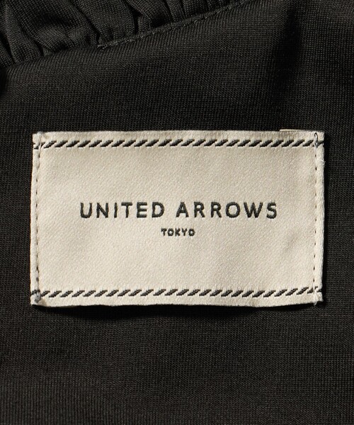 UNITED ARROWS(ユナイテッドアローズ)の「天竺 ギャザー バルーン カットソー(Tシャツ/カットソー・レディース・ブラック/ダークグレー/オフホワイト・FREE)」の8枚目の写真