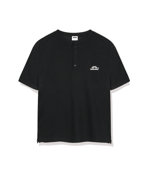 WANIL（ウェニール）の「サンロゴワッフルヘンリーネック半袖Tシャツ3カラー[WASR_1002]（Tシャツ/カットソー・レディース・ブラック/グレー/ホワイト・MEDIUM/LARGE/X-LARGE）」の2枚目の写真