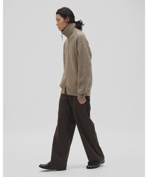 TODAYFUL(トゥデイフル)の「Zipup Knit Cardigan(カーディガン/ボレロ・レディース・チャコールグレー/グレイッシュベージュ・FREE)」の4枚目の写真