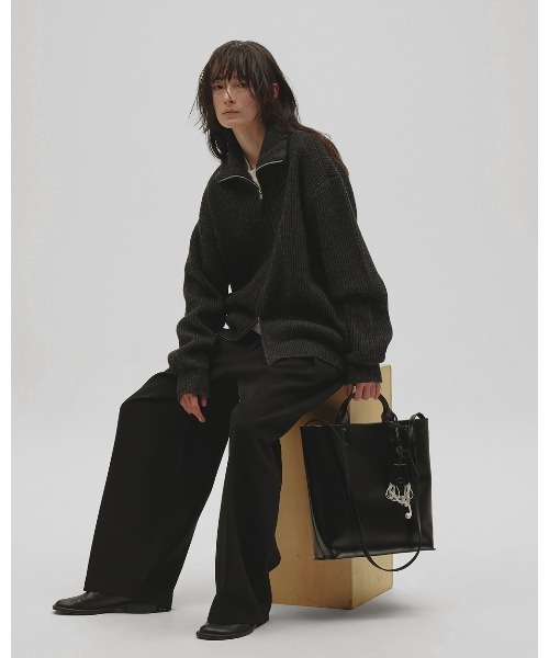 TODAYFUL(トゥデイフル)の「Zipup Knit Cardigan(カーディガン/ボレロ・レディース・チャコールグレー/グレイッシュベージュ・FREE)」の6枚目の写真