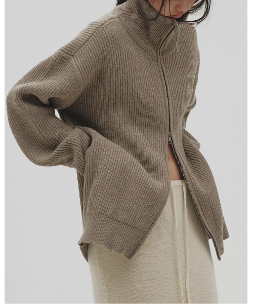 TODAYFUL(トゥデイフル)の「Zipup Knit Cardigan(カーディガン/ボレロ・レディース・チャコールグレー/グレイッシュベージュ・FREE)」の9枚目の写真