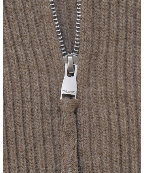 TODAYFUL(トゥデイフル)の「Zipup Knit Cardigan(カーディガン/ボレロ・レディース・チャコールグレー/グレイッシュベージュ・FREE)」の14枚目の写真