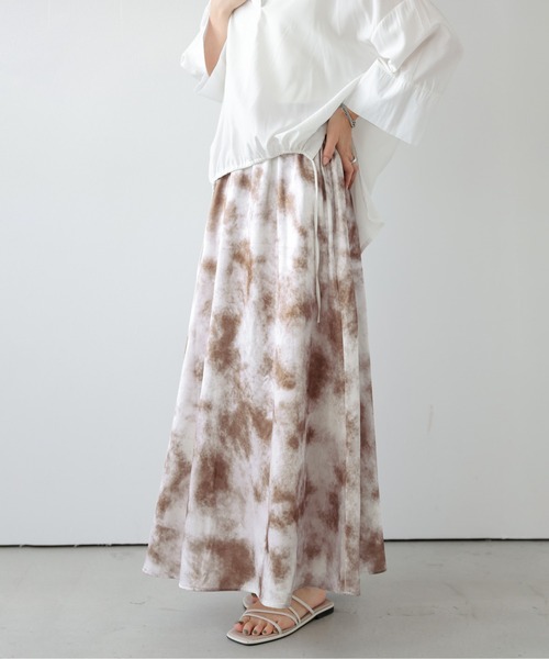 AMELY(エミリー)の「ニュアンス柄サテンフレアスカート(スカート・レディース・グリーン/ピンク/グレー・フリー)」の14枚目の写真