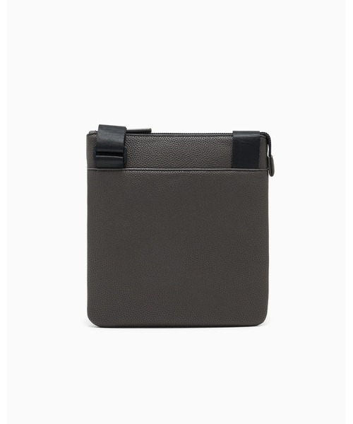ARMANI EXCHANGE(アルマーニエクスチェンジ)の「【A|X アルマーニ エクスチェンジ】<オンライン限定>AXロゴ フラットショルダーバッグ(ショルダーバッグ・メンズ・ブラック・FREE)」の7枚目の写真