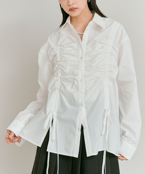 W:Huku(フーク)の「【W:Huku / ノンアイロンシリーズ】シャーリング リボン ブラウス / Wrinkle-Resistant Shirred Ribbon Blouse(シャツ/ブラウス・レディース・オフホワイト・FREE)」の2枚目の写真