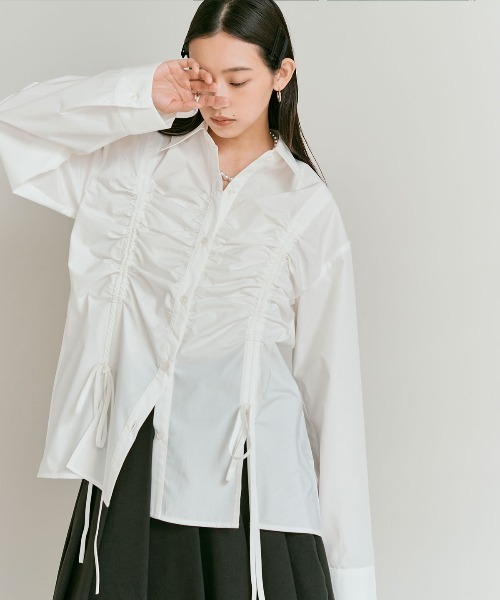 W:Huku(フーク)の「【W:Huku / ノンアイロンシリーズ】シャーリング リボン ブラウス / Wrinkle-Resistant Shirred Ribbon Blouse(シャツ/ブラウス・レディース・オフホワイト・FREE)」の5枚目の写真