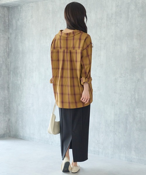 LAVEANGE（ラビアンジェ）の「【定番】オンブレーチェックレギュラーカラーシャツ｜羽織り/冷房対策/着回し/大人カジュアル（シャツ/ブラウス・レディース・ネイビー/ベージュ・LL/M/5L/4L/3L）」の8枚目の写真