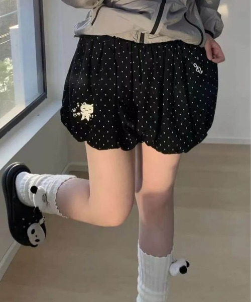 AsheKsha(アシクシャ)の「小水玉刺繍ショートパンツ(その他パンツ・レディース・ブラック・F)」の1枚目の写真
