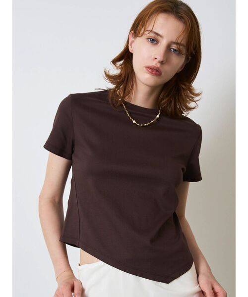 ELENDEEK（エレンディーク）の「アシメヘムティーシャツ（Tシャツ/カットソー・レディース・ブラック/オフホワイト/ピンク/ブラウン・FREE）」の16枚目の写真