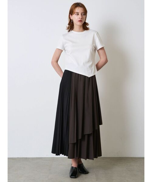 ELENDEEK（エレンディーク）の「アシメヘムティーシャツ（Tシャツ/カットソー・レディース・ブラック/オフホワイト/ピンク/ブラウン・FREE）」の20枚目の写真
