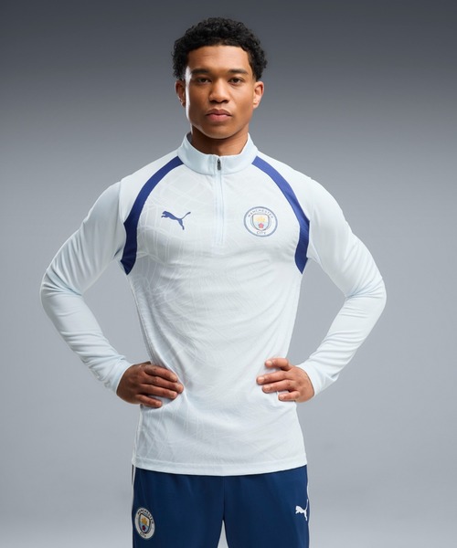 PUMA(プーマ)の「PUMA プーマ メンズ 2026-27 マンチェスターシティ FC トレーニング 1/4 ジップ(Tシャツ/カットソー・メンズ・ブルー系/プラム・MEDIUM/SMALL/LARGE/X-LARGE)」の1枚目の写真