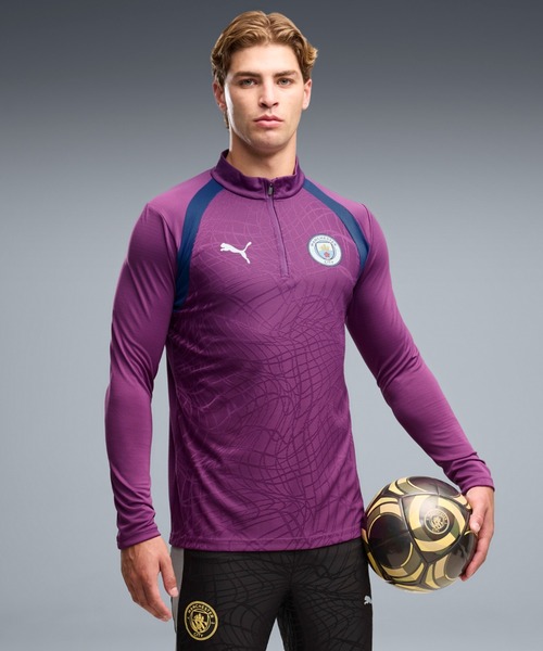 PUMA(プーマ)の「PUMA プーマ メンズ 2026-27 マンチェスターシティ FC トレーニング 1/4 ジップ(Tシャツ/カットソー・メンズ・ブルー系/プラム・MEDIUM/SMALL/LARGE/X-LARGE)」の2枚目の写真