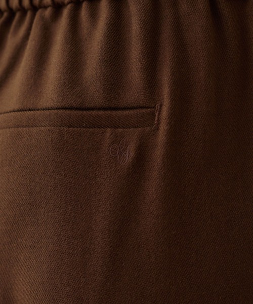 OLUN（オルン）の「Double tuck easy pants/ダブルタックイージーパンツ（スラックス・レディース・ブラウン/モカ/アイボリー・SMALL/X-SMALL/FREE）」の16枚目の写真