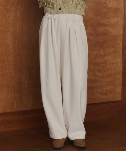 OLUN（オルン）の「Double tuck easy pants/ダブルタックイージーパンツ（スラックス・レディース・ブラウン/モカ/アイボリー・SMALL/X-SMALL/FREE）」の18枚目の写真