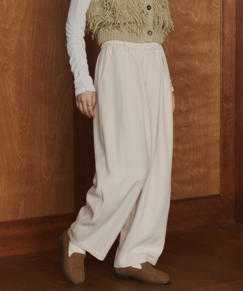 OLUN（オルン）の「Double tuck easy pants/ダブルタックイージーパンツ（スラックス・レディース・ブラウン/モカ/アイボリー・SMALL/X-SMALL/FREE）」の19枚目の写真