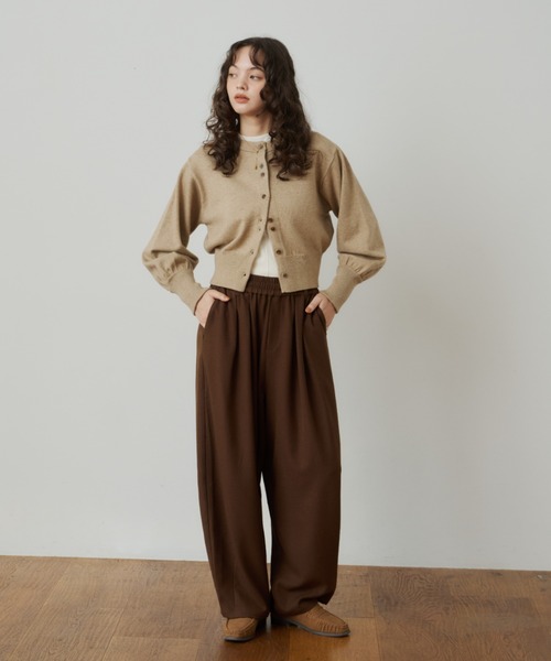 OLUN（オルン）の「Double tuck easy pants/ダブルタックイージーパンツ（スラックス・レディース・ブラウン/モカ/アイボリー・SMALL/X-SMALL/FREE）」の7枚目の写真