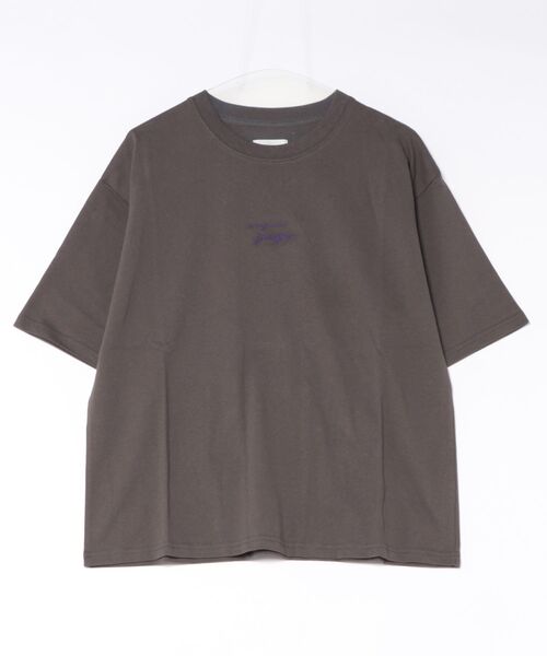 ATELANE(アテレーン)の「【ATELANE】16/1 OE天竺 刺繍Tee(Tシャツ/カットソー・メンズ・チャコールグレー・MEDIUM)」の1枚目の写真