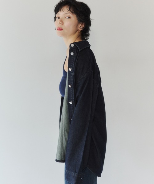 VION(ヴィオン)の「ライトデニムシャツ / Light Denim Shirt(シャツ/ブラウス・レディース・ネイビー/ブルー・FREE)」の4枚目の写真