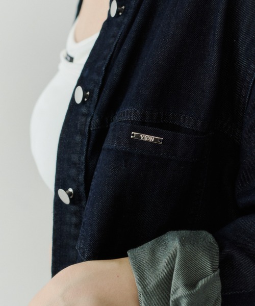 VION(ヴィオン)の「ライトデニムシャツ / Light Denim Shirt(シャツ/ブラウス・レディース・ネイビー/ブルー・FREE)」の15枚目の写真