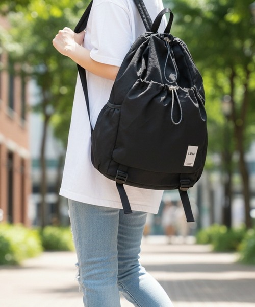 L.R.M(エルアールエム)の「L.R.M ドロスト巾着リュック(バックパック/リュック・レディース・ブラック・FREE)」の14枚目の写真