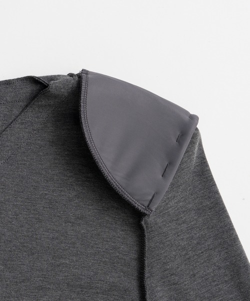 PRANK PROJECT(プランクプロジェクト)の「【2026Autumn Pre-Order】ウールブレンドショルダーパッドVネックトップ / Wool Blend Shoulder Pad V-Neck Top(Tシャツ/カットソー・レディース・ブラウン/グレー/ブラック・FREE)」の10枚目の写真