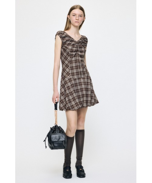 MOUSSY(マウジー)の「【26年AW新作】CHAIN SHOULDER BUCKET バッグ(ショルダーバッグ・レディース・ブラック/キャメル/カーキ・FREE)」の8枚目の写真